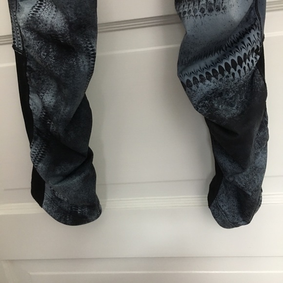 Like New Nike Run Co Girls' Printed Leggings - Picture 6 of 8